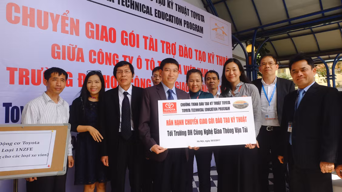 TMV tang thiet bi ky thuat cho DH Cong nghe GTVT Ha Noi-Hinh-5