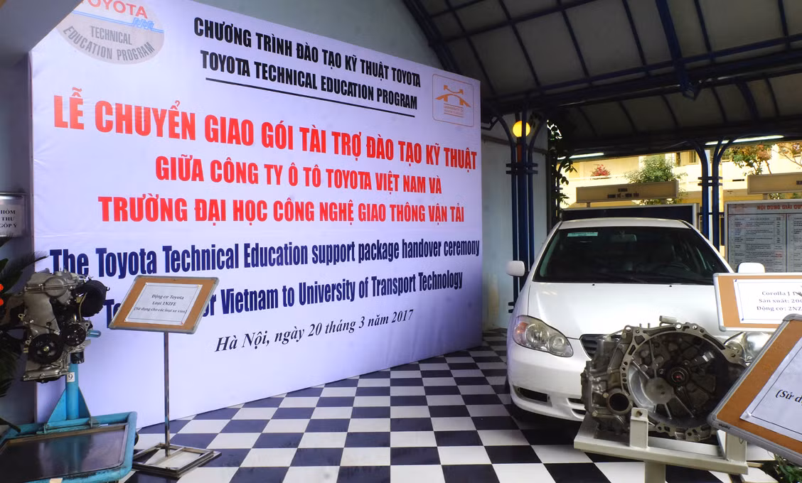 TMV tang thiet bi ky thuat cho DH Cong nghe GTVT Ha Noi-Hinh-6