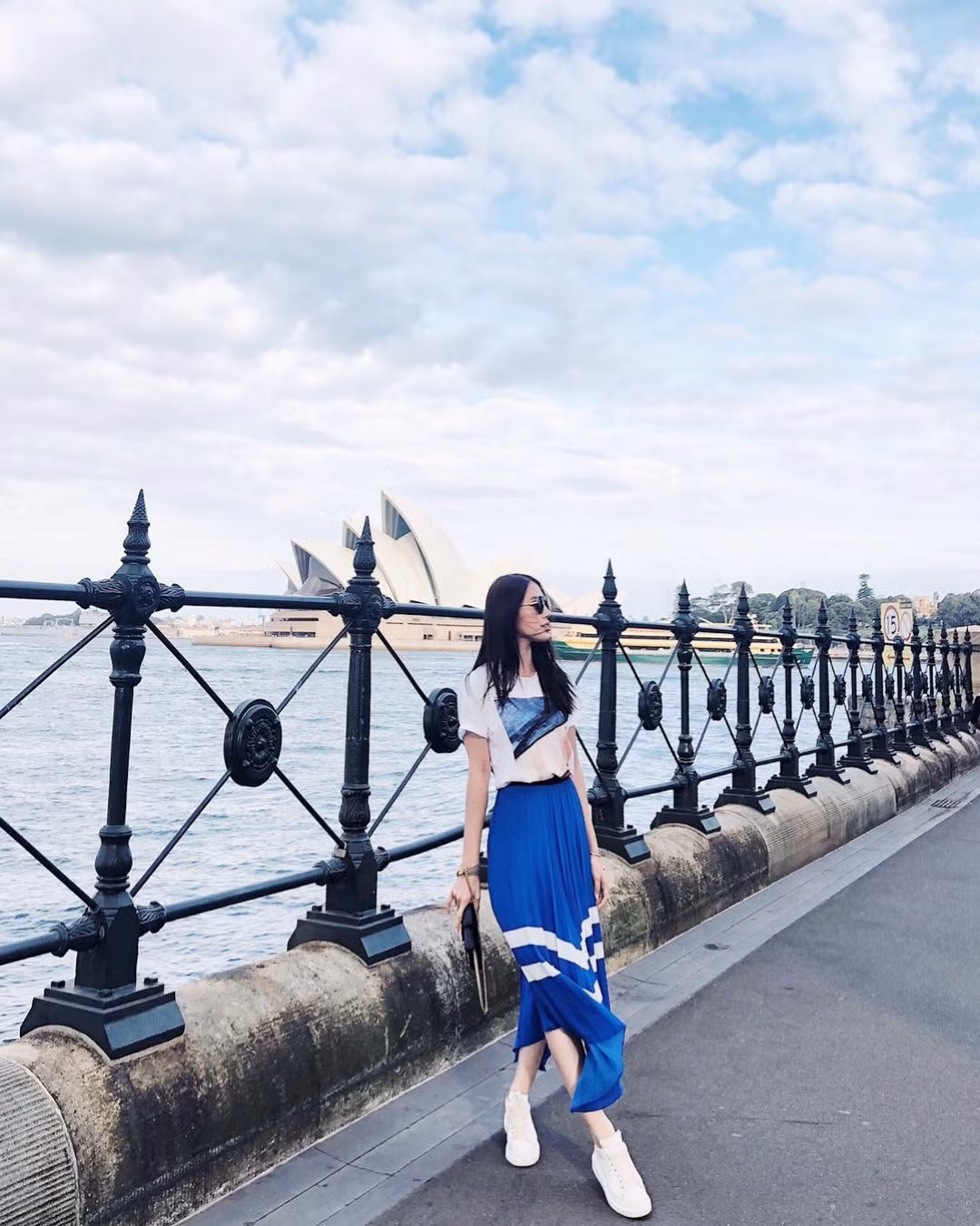 Cùng với Tiên Nguyễn và Trinh Hoàng, Jolie Nguyễn là cái tên nổi bật được Bussiness Insider nhắc đến trong hội con nhà giàu Việt Nam. Jolie định cư tại Australia nhưng thường xuyên đi lại giữa TP.HCM và Sydney.