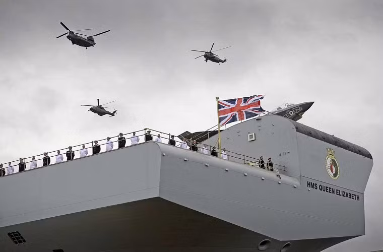 Hải quân Anh vẫn chưa công bố rõ thời gian HMS Queen Elizabeth sẽ tới Thái Bình Dương nhưng với điều kiện của tàu sân bay này hiện tại “lịch trình” trên sẽ diễn ra trong đầu năm hoặc giữa năm 2019. Nguồn ảnh: Defence Journal.