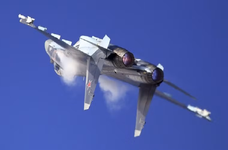 Các dữ kiện trên ít nhiều cho thấy, Nga hay Tập đoàn Sukhoi đang dốc sức để hoàn tất thương vụ Su-35 với Trung Quốc trong cuối năm 2018 hoặc đầu năm 2019, nhầm đẩy nhanh tốc độ sản xuất các đơn hàng Su-35 trong nước cũng như xuất khẩu cho các quốc gia khác. Nguồn ảnh: oruzhie.info.