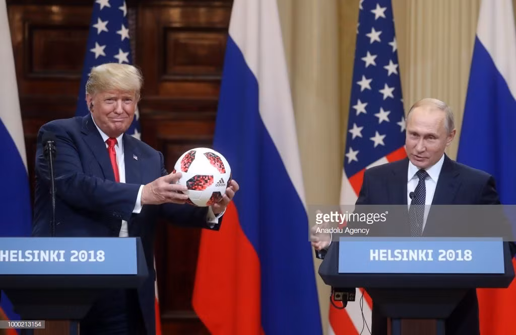 Qua bong ong Putin tang Tong thong Trump co chua chip truyen tin hieu