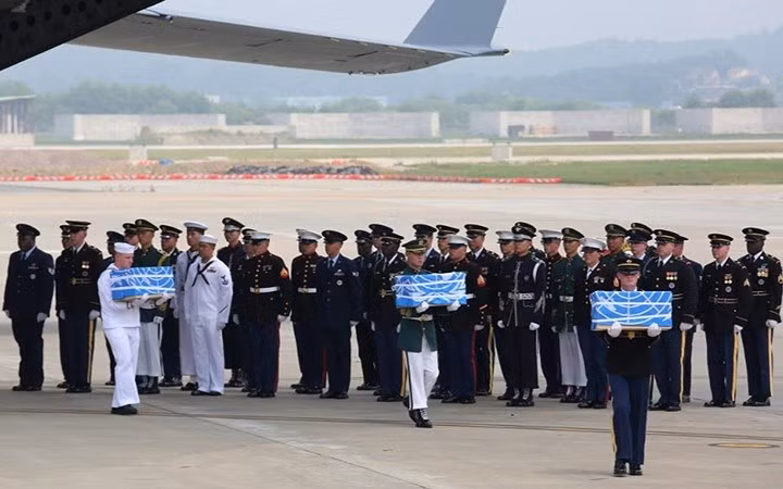 Tổng thống Mỹ Donald Trump cùng ngày đã gửi lời cảm ơn tới Nhà lãnh đạo Triều Tiên Kim Jong-un.