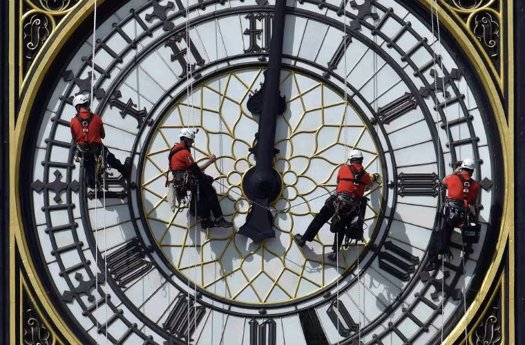 Thợ lau chùi đồng hồ Big Ben cũng là một trong những bức ảnh được bình chọn cao nhất trên Instagram.