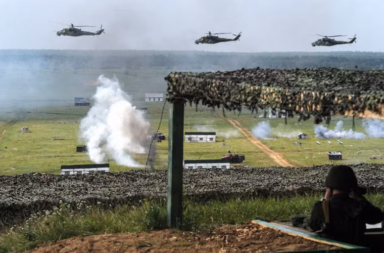 Đoàn trực thăng Mi-24 của Nga trong cuộc tập trận của Quân khu Trung tâm Nga.