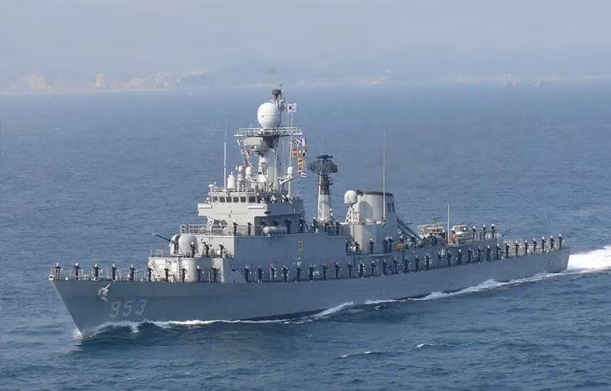 Bên cạnh tàu hộ vệ săn ngầm lớp Pohang, hải quân các quốc gia Đông Nam Á còn đang đứng trước cơ hội được nhận khinh hạm đa năng lớp Ulsan từ hải quân Hàn Quốc.