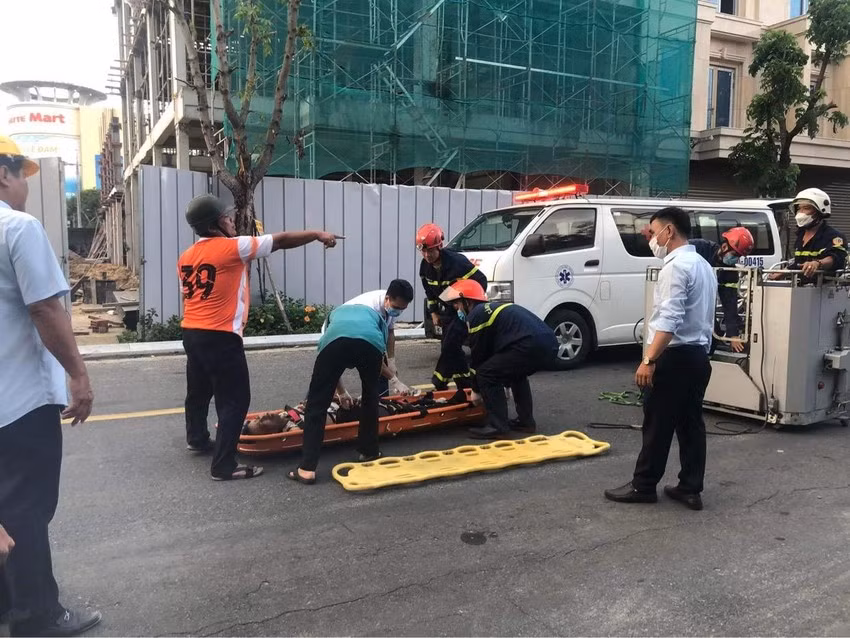 Da Nang: Sap can cau bom be tong tai cong trinh, 3 nguoi thuong vong-Hinh-3