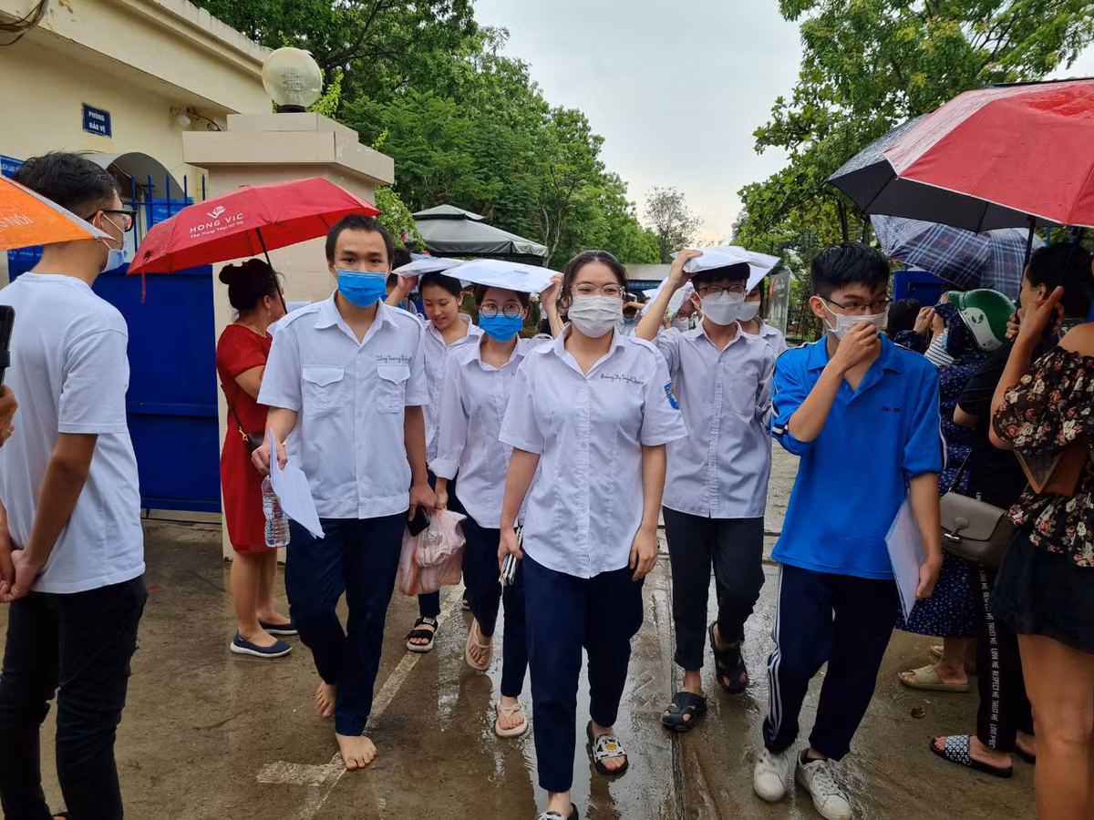 22 thi sinh bi dinh chi thi trong ngay thi tot nghiep THPT dau tien