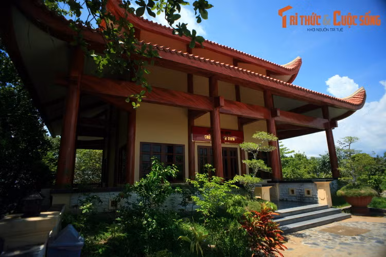 Đến ngày 22/6/2009, Bộ Văn hóa, Thể thao và Du lịch đã công nhận di tích Hòn Đá Bạc - Trung tâm chỉ huy kế hoạch phản gián CM12 (09/9/1981- 09/9/1984) là Di tích lịch sử - văn hóa cấp Quốc gia.