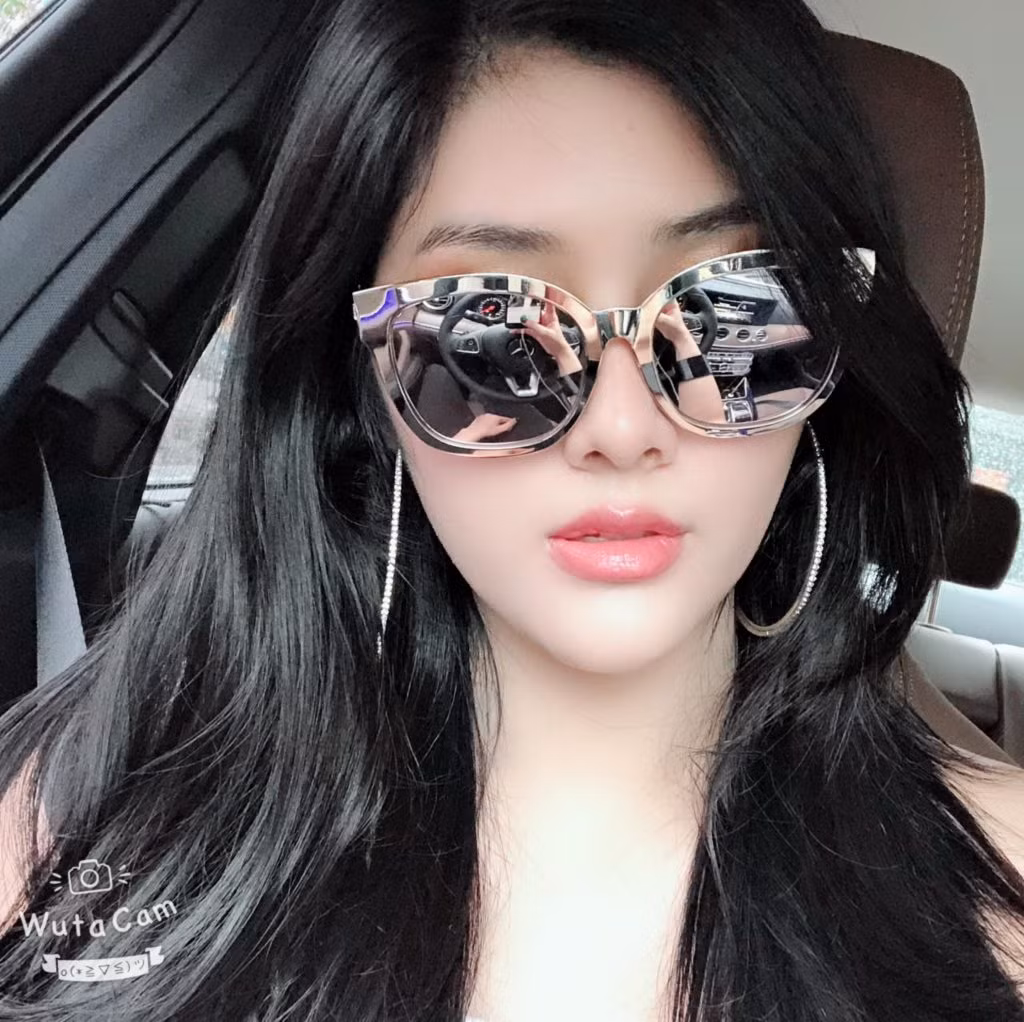 Ở độ tuổi 25, Huỳnh Tiên có một cuộc sống nhiều người mơ ước.