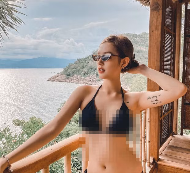Xoài Non (tên thật là Phạm Thuỳ Trang, sinh năm 2002) không còn là gương mặt xa lạ với dân tình. Cô nàng được biết đến vì mối tình chú - cháu cách nhau 13 tuổi với streamer giàu nhất Việt Nam Xemesis.