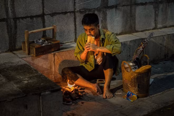 Gần đây nhất là bộ ảnh “Trung thu nhất định ba sẽ về”.