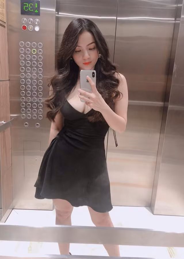 Bao năm trôi qua nhưng nhan sắc và vóc dáng của Thủy Top dường như chẳng có gì thay đổi.