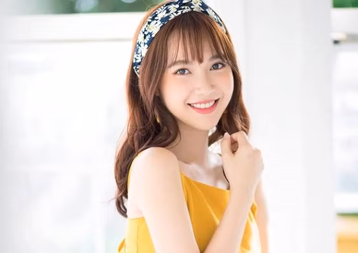 Sau khoảng 4 năm hoạt động nghệ thuật khá kín tiếng, hiện tại gái xinh Cà Mau khiến không ít fan hâm mộ bất ngờ với nhan sắc trưởng thành, sắc sảo mặn mà hơn.