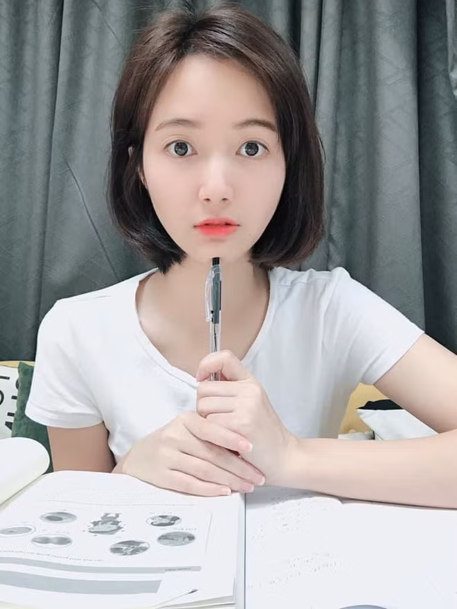 Ngoài ra, Jang Mi còn bật mí đang tập tành sáng tác và hy vọng sớm có ca khúc ra mắt với khán giả.