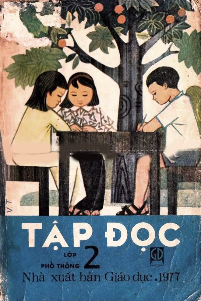Ngắm lại bìa sách giáo khoa môn Học vần, Tập đọc, Tiếng Việt, Văn... bậc tiểu học của 30 - 40 năm trước, những người thế hệ 7X, 8X hẳn sẽ thấy thương nhớ rưng rưng.