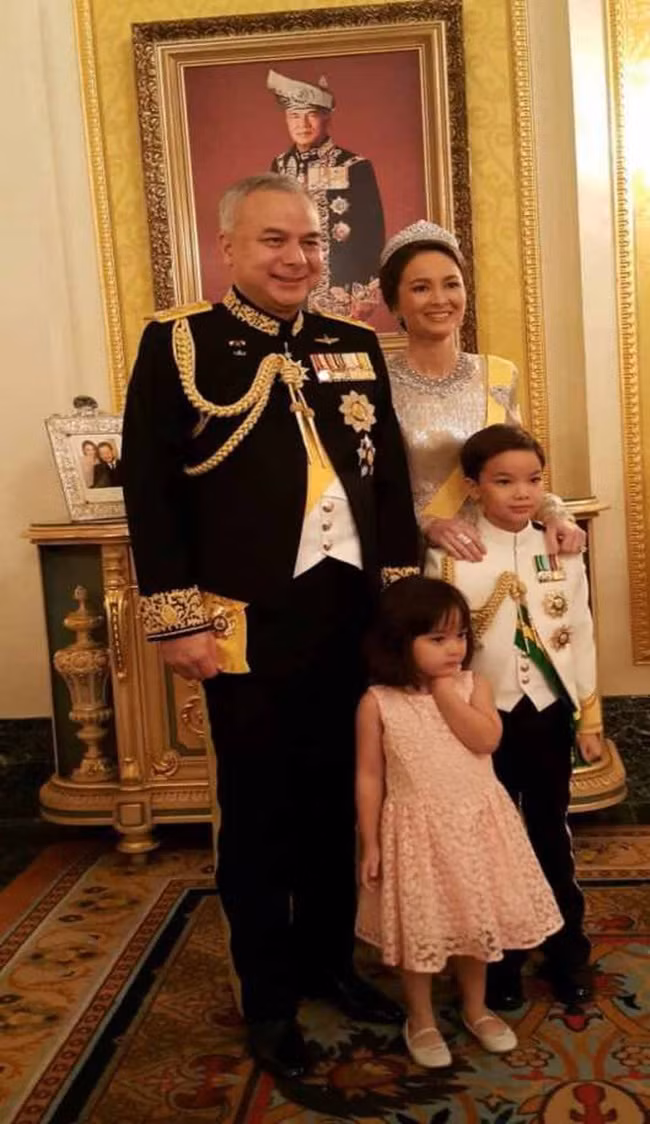 Trong mắt công chúng, tiểu công chúa là một cô bé tinh nghịch, năng nổ, hoạt bát với muôn vàn biểu cảm đáng yêu đồng thời là một đứa trẻ thân thiện, dễ mến.