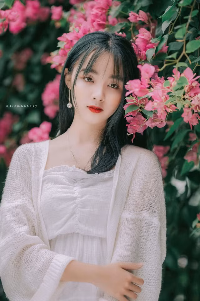 Chia sẻ về lý do lựa chọn học trường Đại học Bách khoa, Kim Phụng cho biết là do tình cờ được cô giáo dạy Hóa cấp 3 tư vấn. Bản thân cô nàng cũng có niềm đam mê với thể thao và biết được Bách khoa rất mạnh về điểm này nên cô quyết định đăng ký dự thi vào đây.
