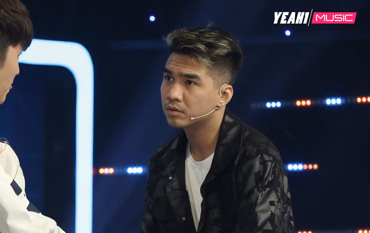 Chẳng hạn, khi Hari Won hỏi: ''Suboi tên thật là gì?'', Pew Pew thốt lớn lên với biểu cảm như biết được câu trả lời: ''Ui giời, em vừa mới nghĩ chương trình này sẽ có nhiều câu hỏi liên quan đến Rap…''. Nhưng cuối cùng, anh lại trả lời sai.