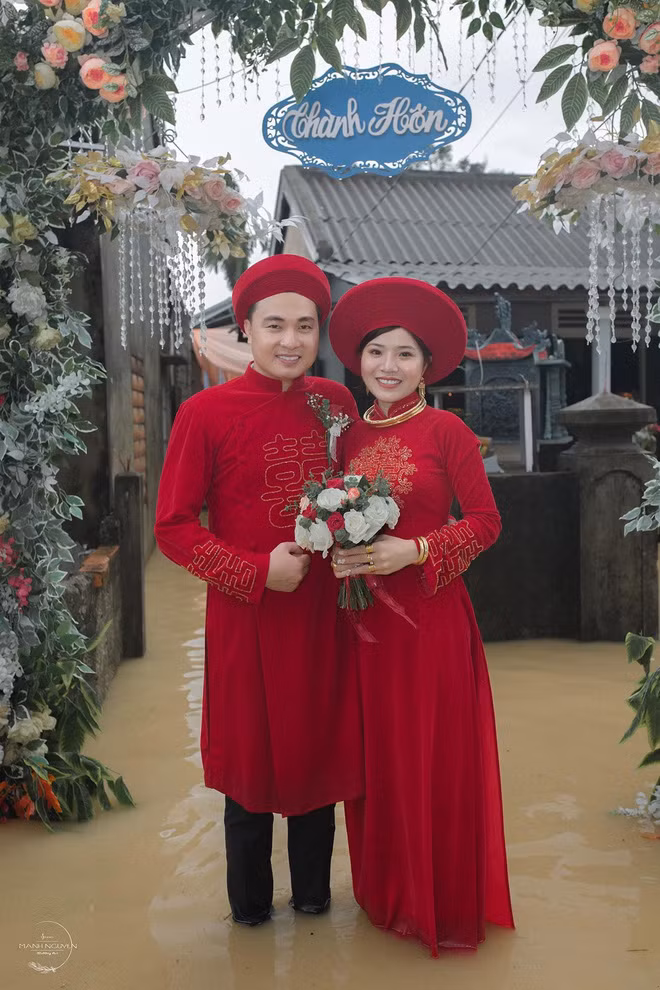 Cặp đôi đã lên kế hoạch cho một đám cưới sau quãng thời gian hẹn hò. Tuy nhiên, dịch COVID-19 bùng phát nên đám cưới tạm hoãn.