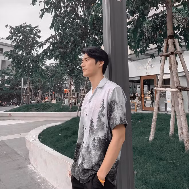 Ngoài thể thao và diễn xuất, chàng trai 24 tuổi thích ca hát song tự nhận sở hữu giọng ca "không hợp tai cho lắm.
