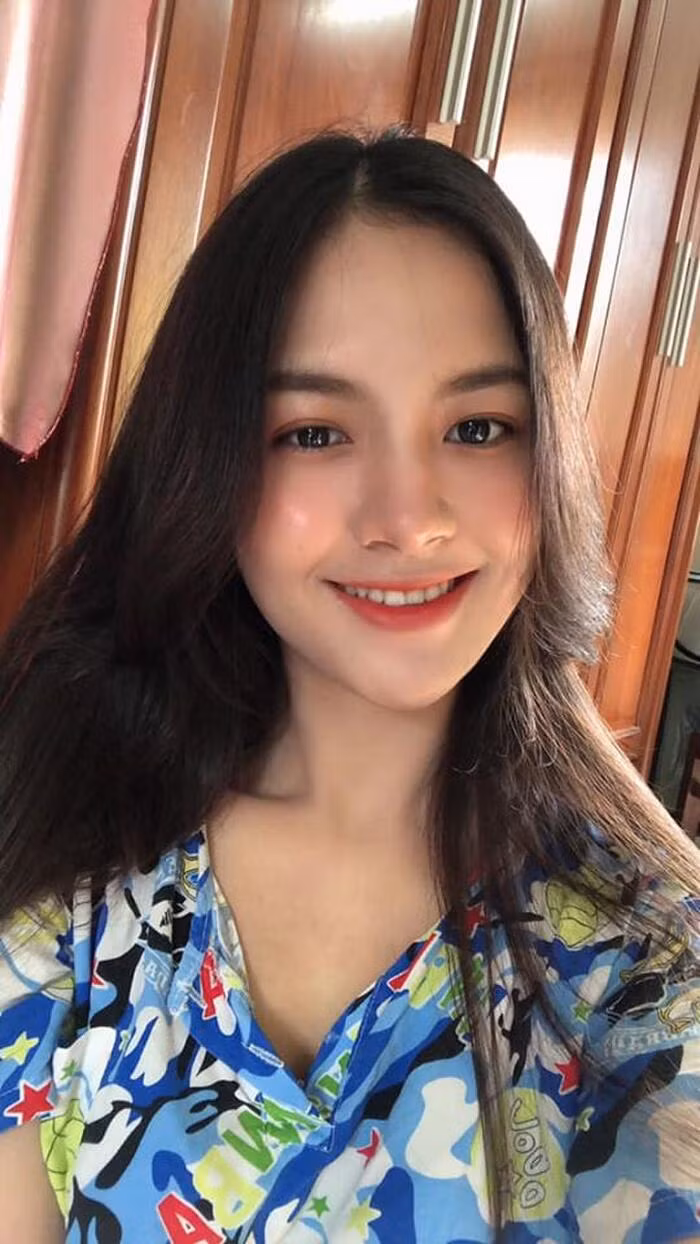 Hiện, gái xinh này đang học chuyên ngành Tài chính Ngân hàng.