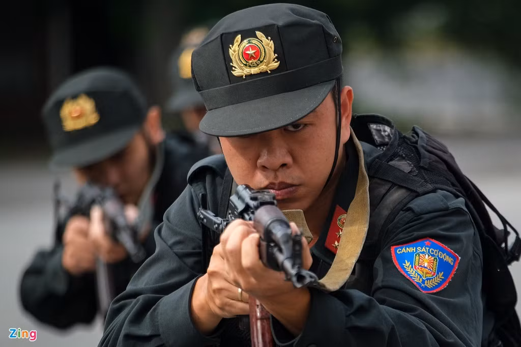 Đây được đánh giá là một trong những lực lượng đi đầu của Công an Hà Nội trong việc thực hiện nghiêm nền nếp, chế độ và điều lệnh công an nhân dân. Tiểu đoàn Cảnh sát đặc nhiệm thường được giao các nhiệm vụ như tham gia các chuyên án lớn của Bộ Công an, tấn công trấn áp các loại tội phạm nguy hiểm có vũ khí nóng, tham gia nhiều phương án phòng chống khủng bố, phòng thủ khu vực...
