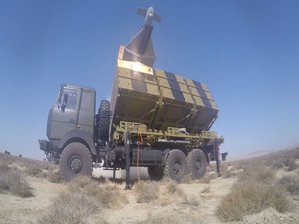 Trong diễn biến khác, vào cuối ngày 13/10, lực lượng phòng không Iran đã phát hiện trên không phận nước mình một máy bay không người lái (UAV) do thám và tấn công của lực lượng vũ trang Azerbaijan.