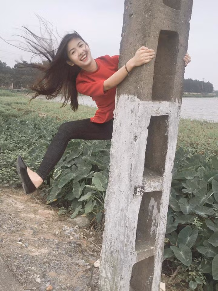Bất ngờ được nhiều người biết nên bên cạnh những lời khen và tình cảm mọi người dành cho, Thanh Thư thỉnh thoảng vẫn nhận được những dòng bình luận thiếu thiện chí từ một bộ phận dân mạng.