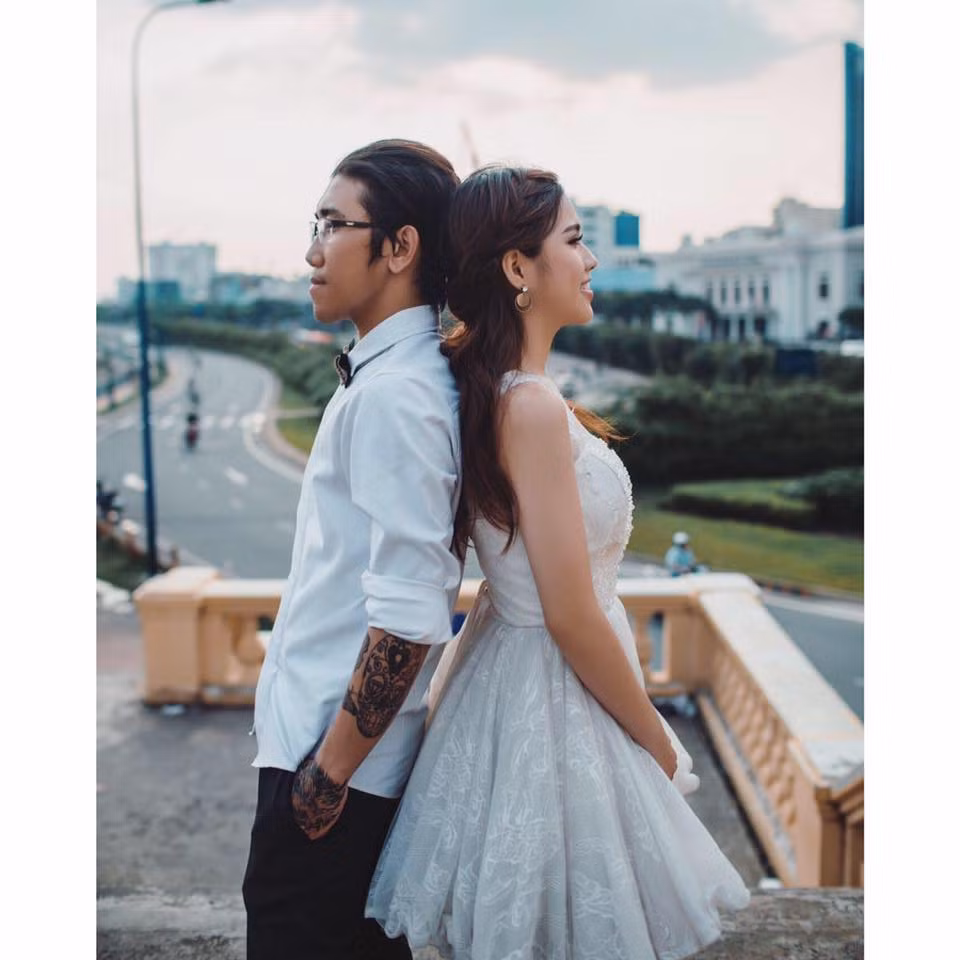 Trang Facebook cá nhân của chàng trai Đà Lạt nhờ đó mà cũng tăng đáng kể lượng người theo dõi, lên tới hơn 180.000 người. Ảnh: FBNV.