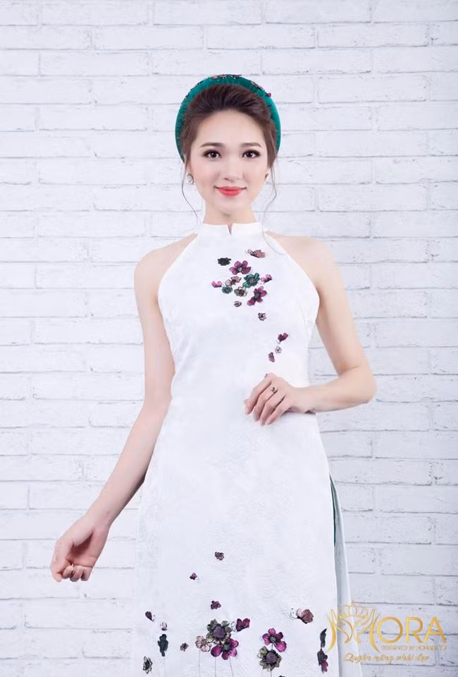 Cuộc thi Hoa hậu Hoàn vũ Việt Nam 2017 mặc dù đang trong quá trình tuyển sinh nhưng Nguyễn Thị Ngọc Nữ cũng được đánh giá là một trong những gương mặt sáng giá. Cô sở hữu ngoại hình đẹp với chiều cao 1,7m và số đo hình thể lần lượt là 85-60-90.
