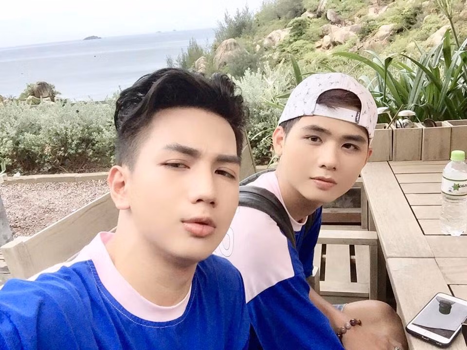Nói về tình yêu đồng giới của mình, Đào Bá Trí cho biết: "Trí không sợ bất cứ ánh mắt xung quanh. Vì Trí và Nhân luôn động viên nhau mạnh mẽ cùng vượt qua khó khăn, thử thách".