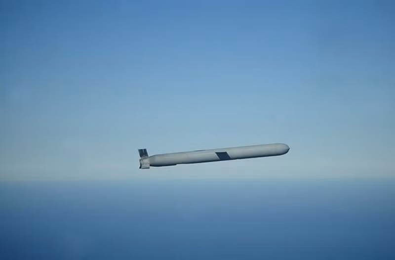 Tomahawk Block VA cũng có hệ thống định vị bằng camera có tên hệ thống so sánh điện tử - quang học và có thể hoạt động tốt trong môi trường bị gây nhiễu điện tử mạnh. Một khi hoàn thành nâng cấp và đưa vào trang bị, Hải quân Mỹ sẽ có trong tay loại tên lửa diệt hạm có tầm bắn gần 2.000km.