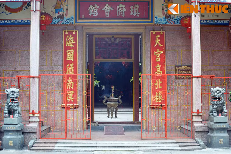 Khi đó, nơi đây được mô tả là “phúc địa”, “Sơn thanh thủy tú”, trung tâm thuyền xe, hàng hóa, lưu thông tấp nập.