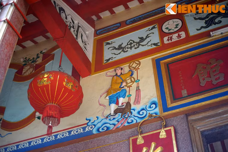 Vào ngày giỗ các thần hội quán đều có tổ chức nghi lễ lớn. Vào ngày lễ Nguyên tiêu (rằm tháng giêng) hàng năm đều có tổ chức biểu diễn ca kịch Hải Nam.