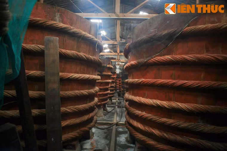 Cùng sự phát triển du lịch địa phương, các nhà thùng nước mắm cũng trở thành địa điểm ghé thăm thú vị dành cho du khách ở đảo ngọc Phú Quốc.