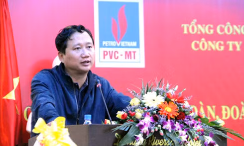  7. Trịnh Xuân Thanh: Trịnh Xuân Thanh bị khởi tố bắt giam khi đang là Phó Chủ tịch tỉnh Hậu Giang vì những sai phạm khi còn là Chủ tịch HĐQT Tổng công ty xây lắp dầu khí thuộc Tập đoàn Dầu khí Việt Nam (PVC).