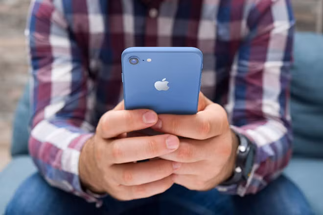iPhone LCD 2018 sẽ là thành viên duy nhất mang đến những màu sắc khác biệt với các bản OLED. iPhone LCD 2018 sẽ là thành viên duy nhất mang đến những màu sắc khác biệt với các bản OLED.