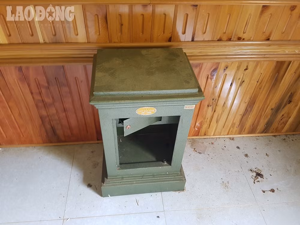 Nhưng bên trong căn nhà có một mật đạo rất lớn.