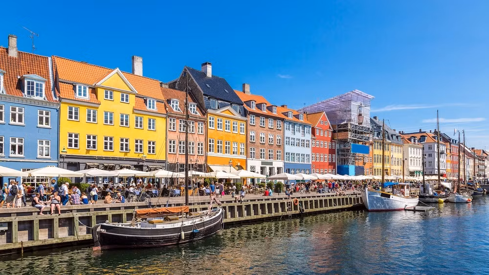 Kế đến là thành phố Copenhagen (Đan Mạch) do chi phí sinh hoạt cao so với mức thu nhập bình quân. Ảnh: Redvisitor.