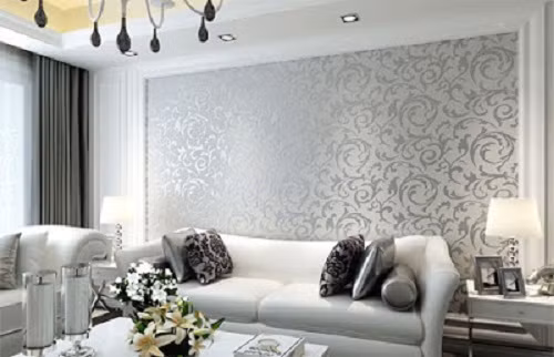 Vì vậy, cần chọn họa tiết sao cho phù hợp với vị trí căn phòng và đồ nội thất. Chẳng hạn, không gian nội thất cổ điển, có thể chọn hoa văn cầu kỳ, còn trong không gian hiện đại nên chọn mẫu hoa văn đơn giản...Ảnh: Giaydantuongdep.