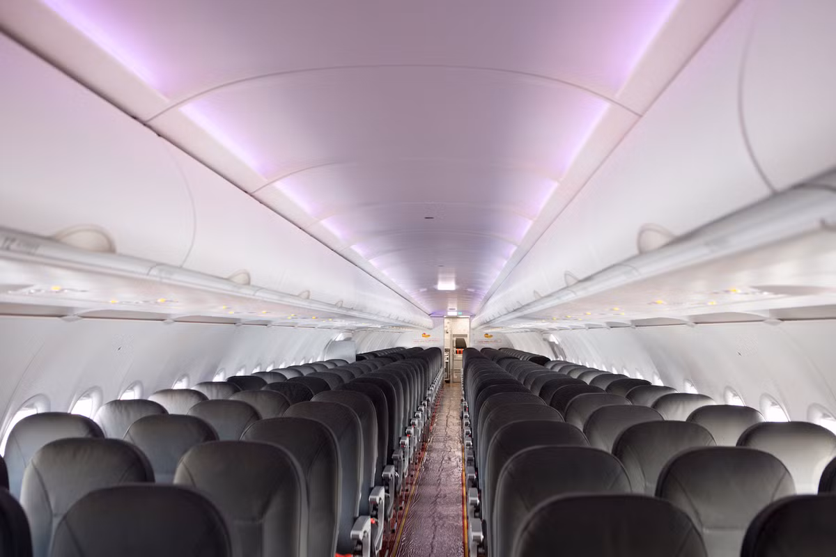 Máy bay A321neo của Vietjet Air có thiết kế thông thoáng với 230 ghế da êm ái, sàn lót thảm cao cấp. Ảnh: Vietjet.