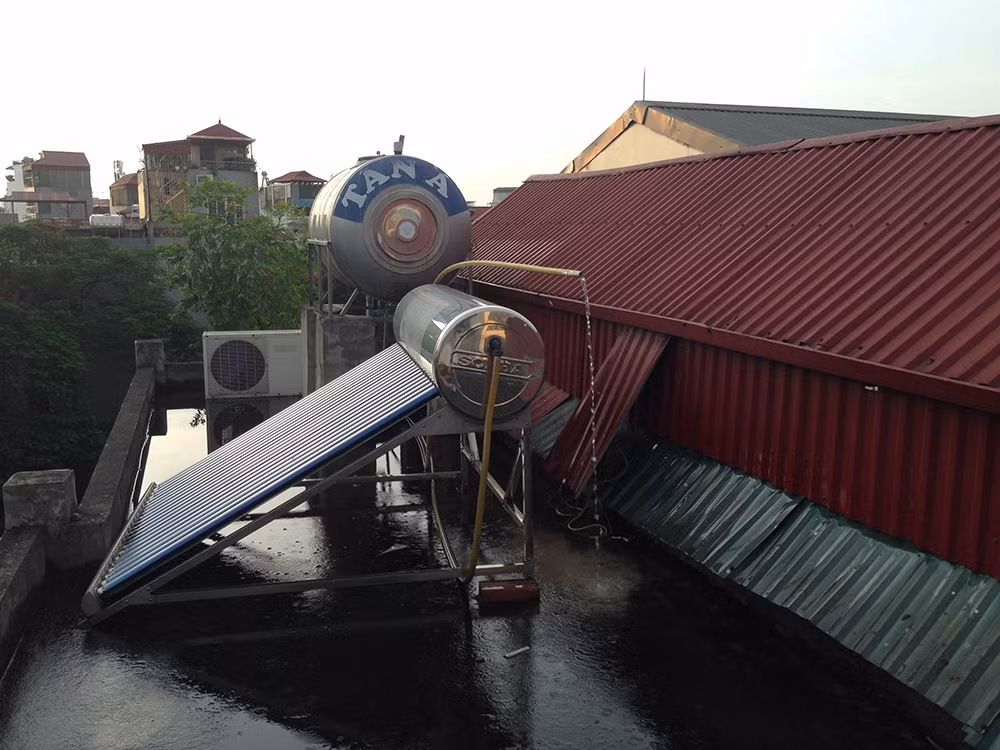 Nhiều hạng mục công trình xuống cấp theo thời gian.