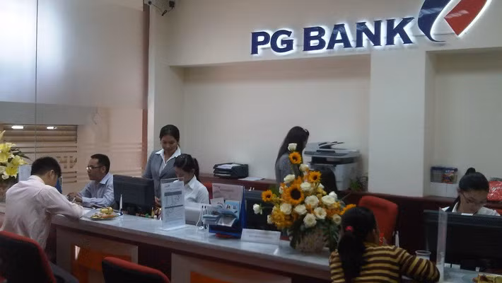 Soi suc khoe hai ngan hang sap sap nhap PGBank va HDBank-Hinh-3