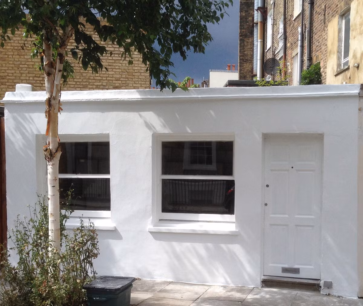 Ngôi nhà tí hon có diện tích 13m2 này được xem là căn nhà cấp 4 duy nhất tại vùng Bắc London, Anh.