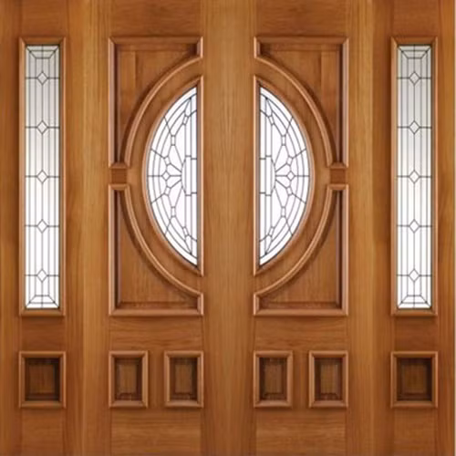 Cửa gỗ 4 cánh giúp tạo nên sự quý phái cho ngôi nhà. Ảnh: Toppro.