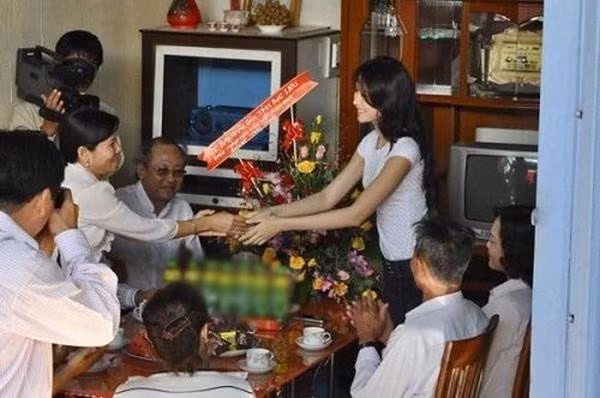 Tuổi thơ của Hoa hậu Đặng Thu Thảo êm đềm trôi qua trong căn nhà giản dị tại Bạc Liêu. Ảnh: Khám phá.