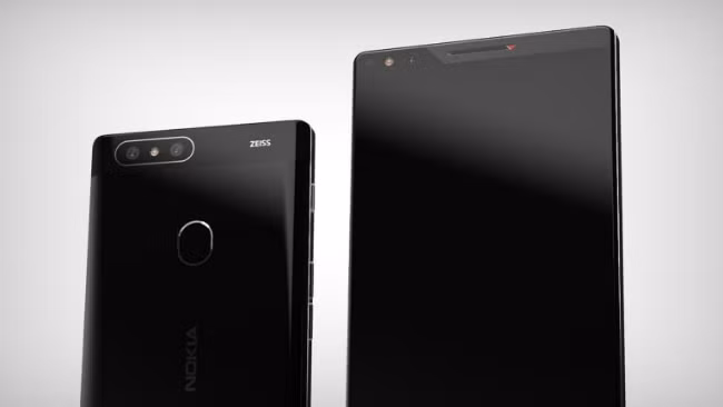 Nokia X có màn hình 5.7-inch và lô-gô Nokia được di chuyển xuống mặt dưới bên phải. Nắp lưng điện thoại được cắt gọt ở các cạnh, nhìn giống như nắp lưng Galaxy S7.