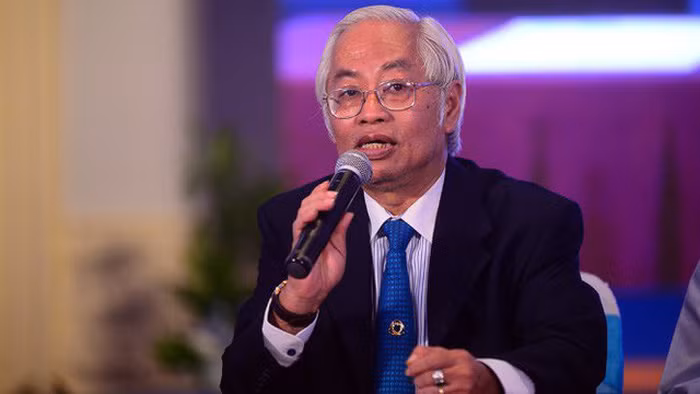 Ông Trần Phương Bình - nguyên tổng giám đốc Ngân hàng Đông Á, bị đề nghị truy tố về hai tội cố ý làm trái và lạm dụng tín nhiệm chiếm đoạt tài sản - Ảnh: QUANG ĐỊNH