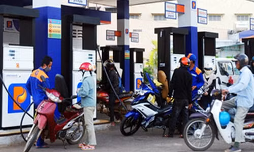 Giá xăng dầu tăng từ 15h chiều 8/5. Ảnh minh họa: Tổ quốc.
